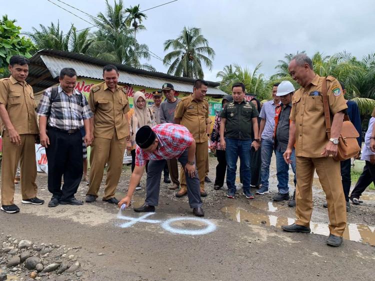 Pembangunan 100 Jalan, Dedikasi Pemkab Dukung Industri Sawit Seluma