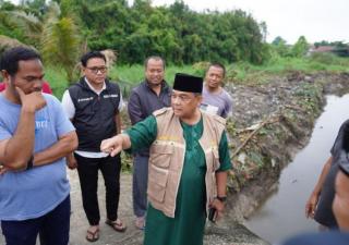 Gubernur Riau Kumpulkan Semua Kepala Daerah dan Pengusaha Sawit