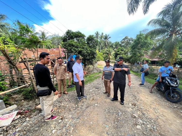 Petani Sawit di Bengkulu Mendesak Pemerintah Bangun Jalan ke Sentra Kebun Sawit