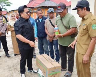 Bantuan Pupuk dan Herbisida untuk Petani Sawit Muara Badak 