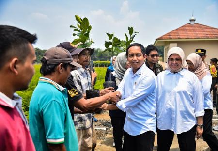 Menhut Adakan Rapat Bahas Tata Kelola Sawit dan Peningkatan Ketahanan Pangan